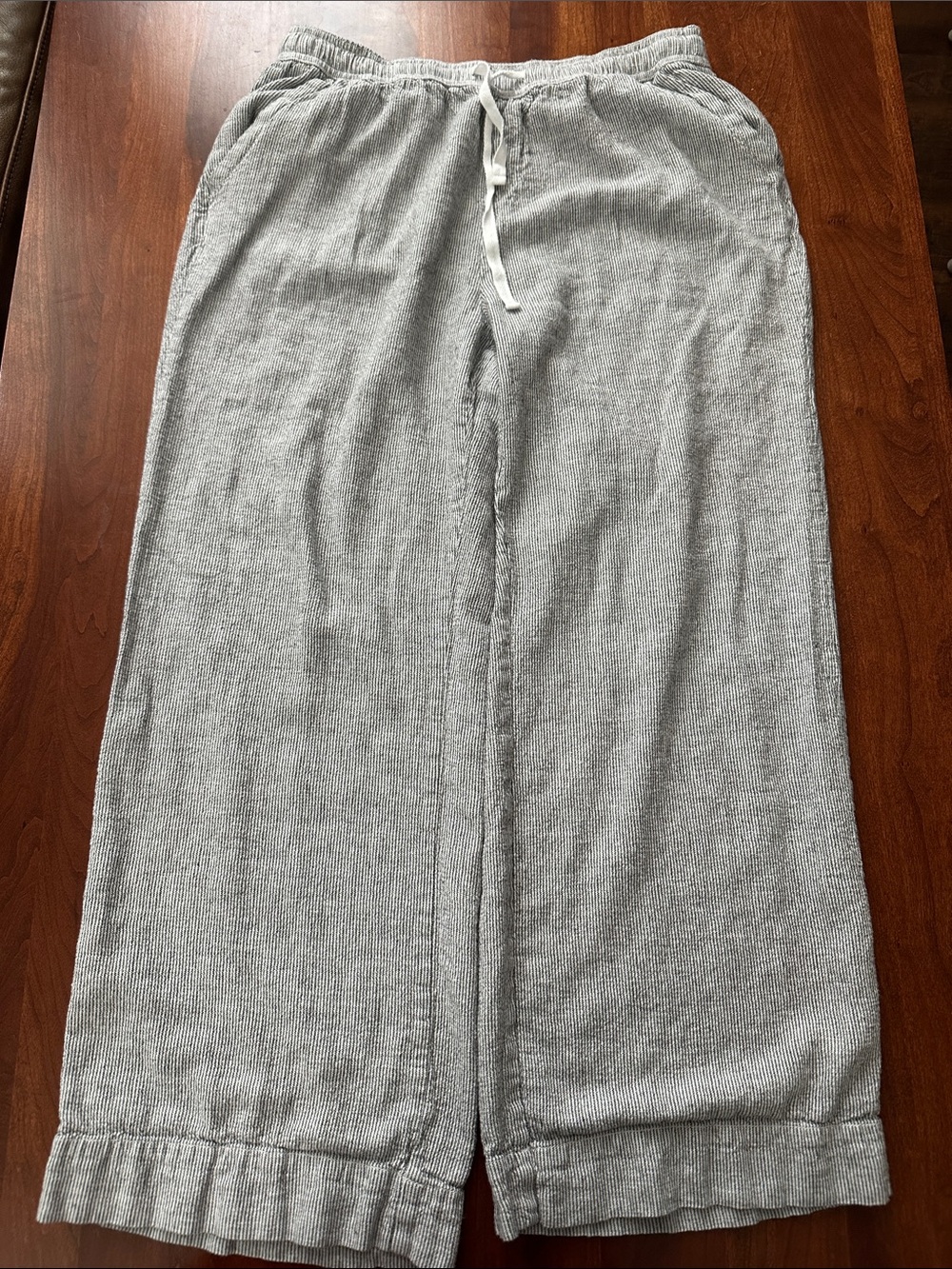 Briggs New York Light Gray Wide Leg Drawstring pants